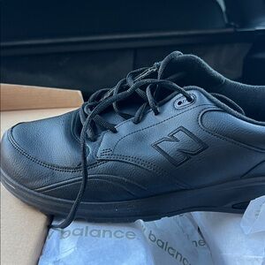 New Balance Red and White MW812BK Box Label